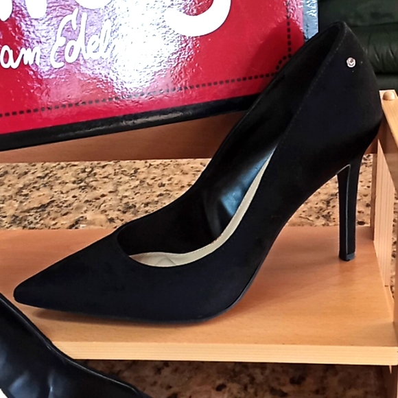Sam Edelman "Circus" Black Velvet Shoes. Great Cond. Worn once for pictures. (7) - Picture 2 of 16